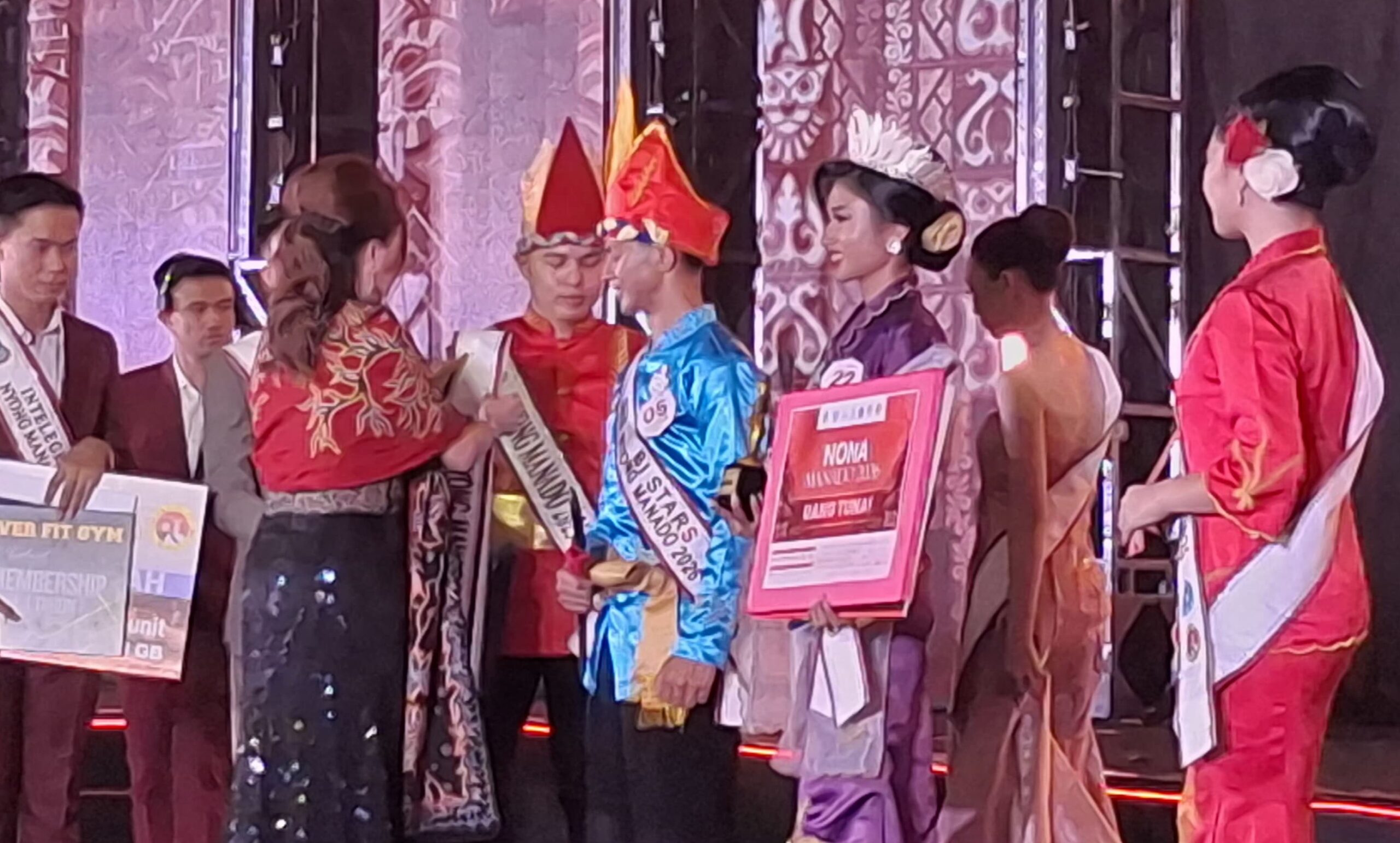 https://www.katabrita.com/manado/noel-wenas-marsya-dinobatkan-sebagai-nyong-dan-nona-manado-2026/